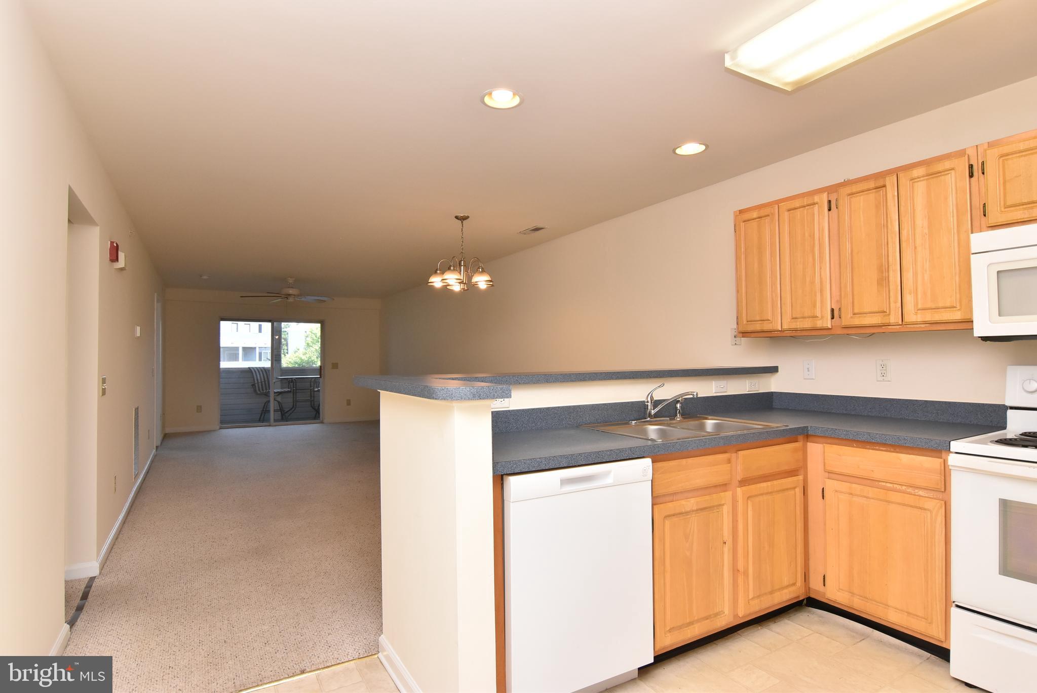 3500 SANIBEL CIRCLE 3516