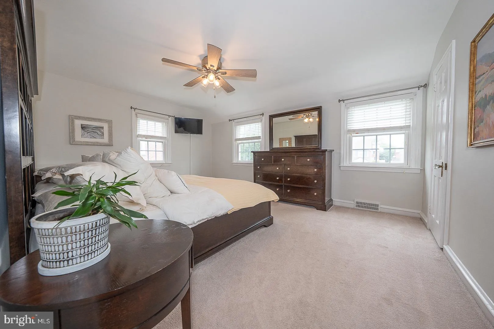 Havertown, Pennsylvania 19083, United States, 3 Bedrooms Bedrooms, ,2 BathroomsBathrooms,Residential,Coming Soon,161570