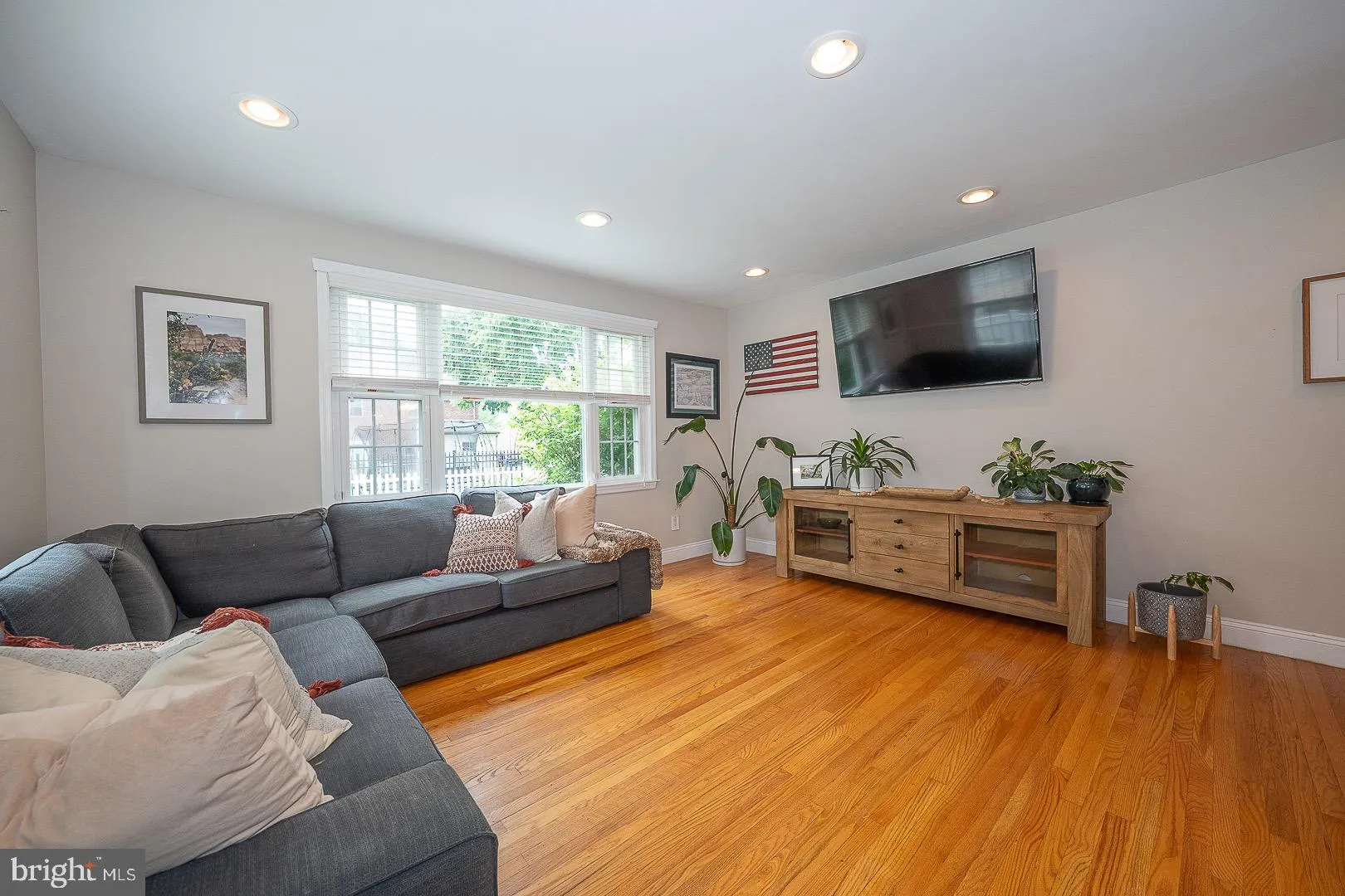 Havertown, Pennsylvania 19083, United States, 3 Bedrooms Bedrooms, ,2 BathroomsBathrooms,Residential,Coming Soon,161570