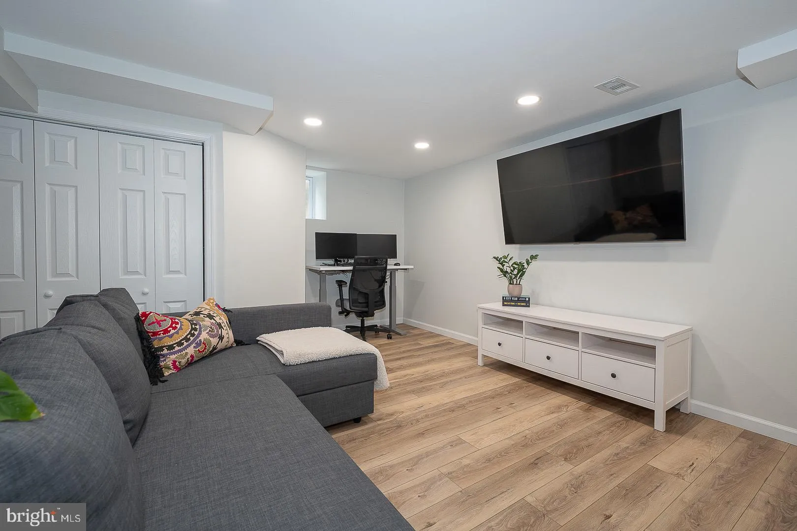 Havertown, Pennsylvania 19083, United States, 3 Bedrooms Bedrooms, ,2 BathroomsBathrooms,Residential,Coming Soon,161570