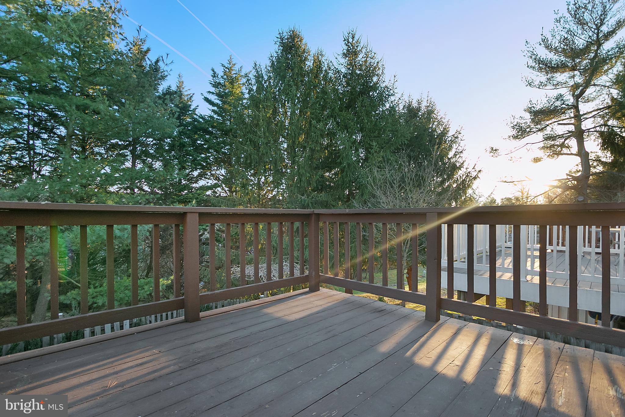 GOVERNORS LANDING - Residential