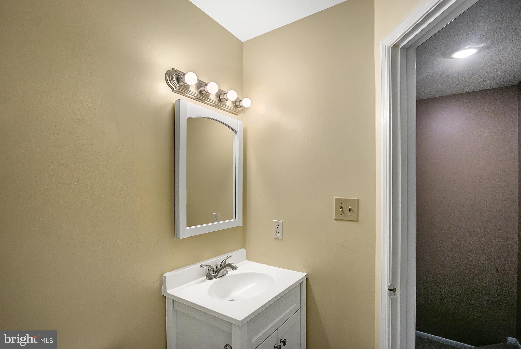 GOVERNORS LANDING - Residential