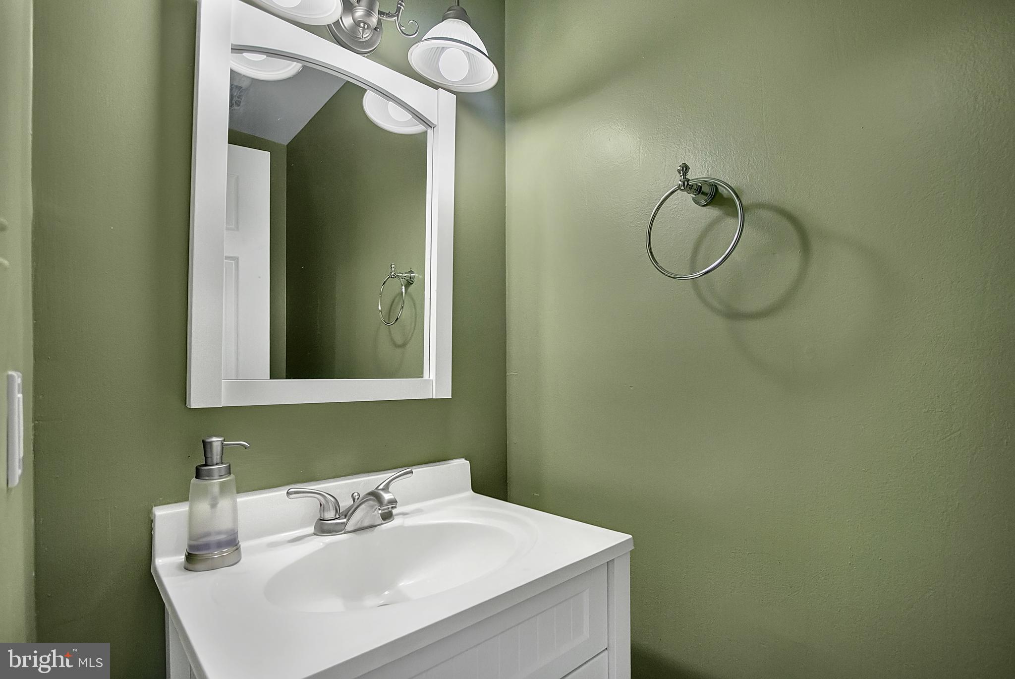 GOVERNORS LANDING - Residential