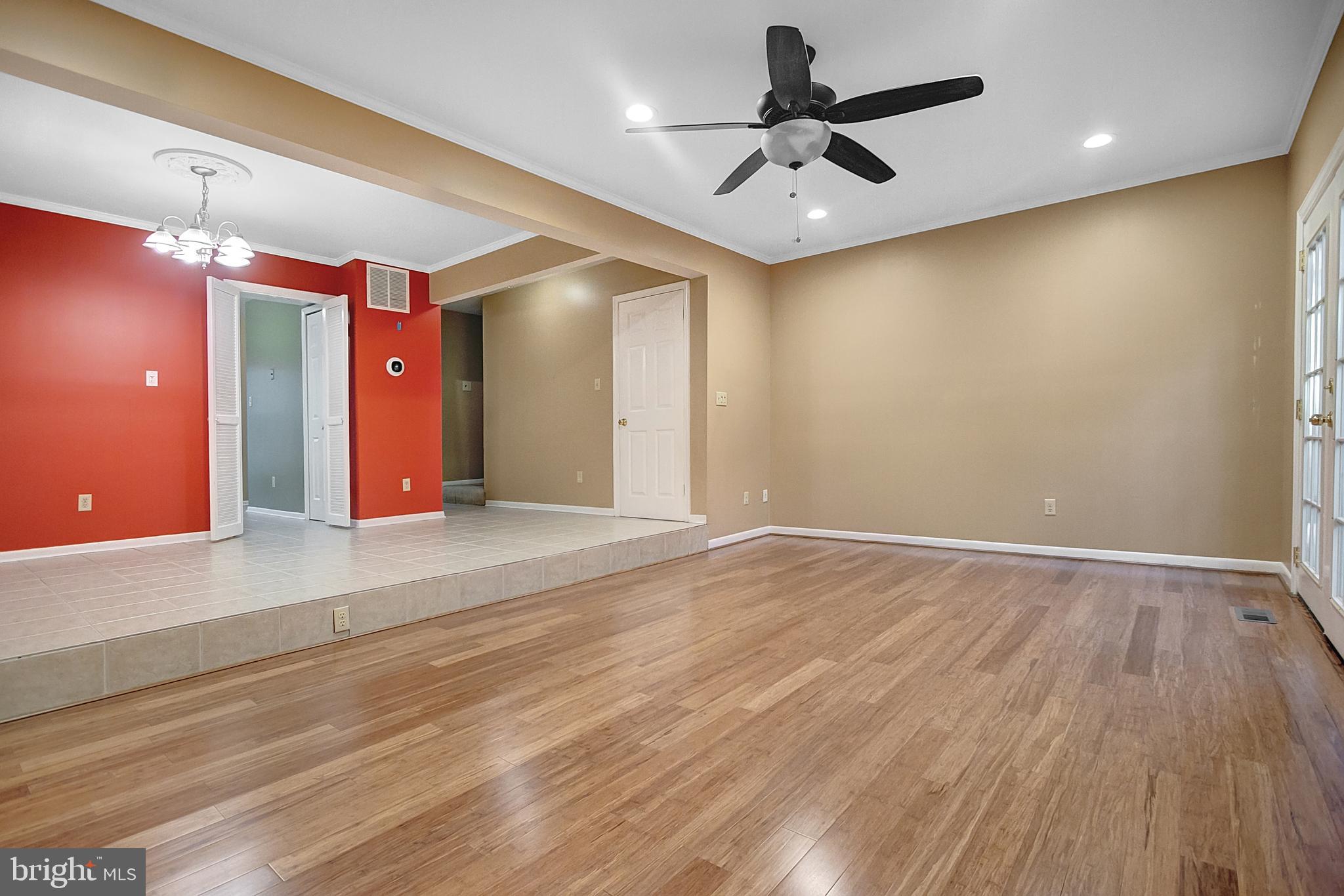 GOVERNORS LANDING - Residential