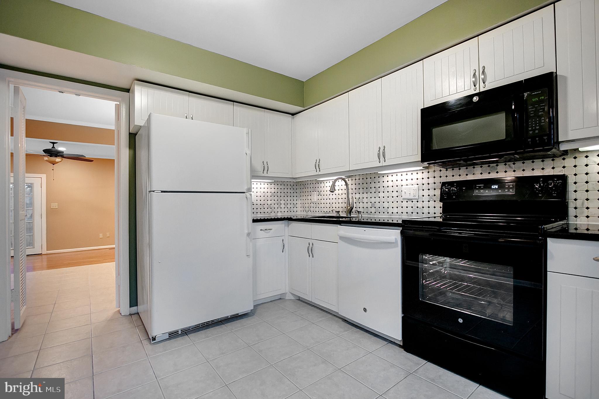 GOVERNORS LANDING - Residential