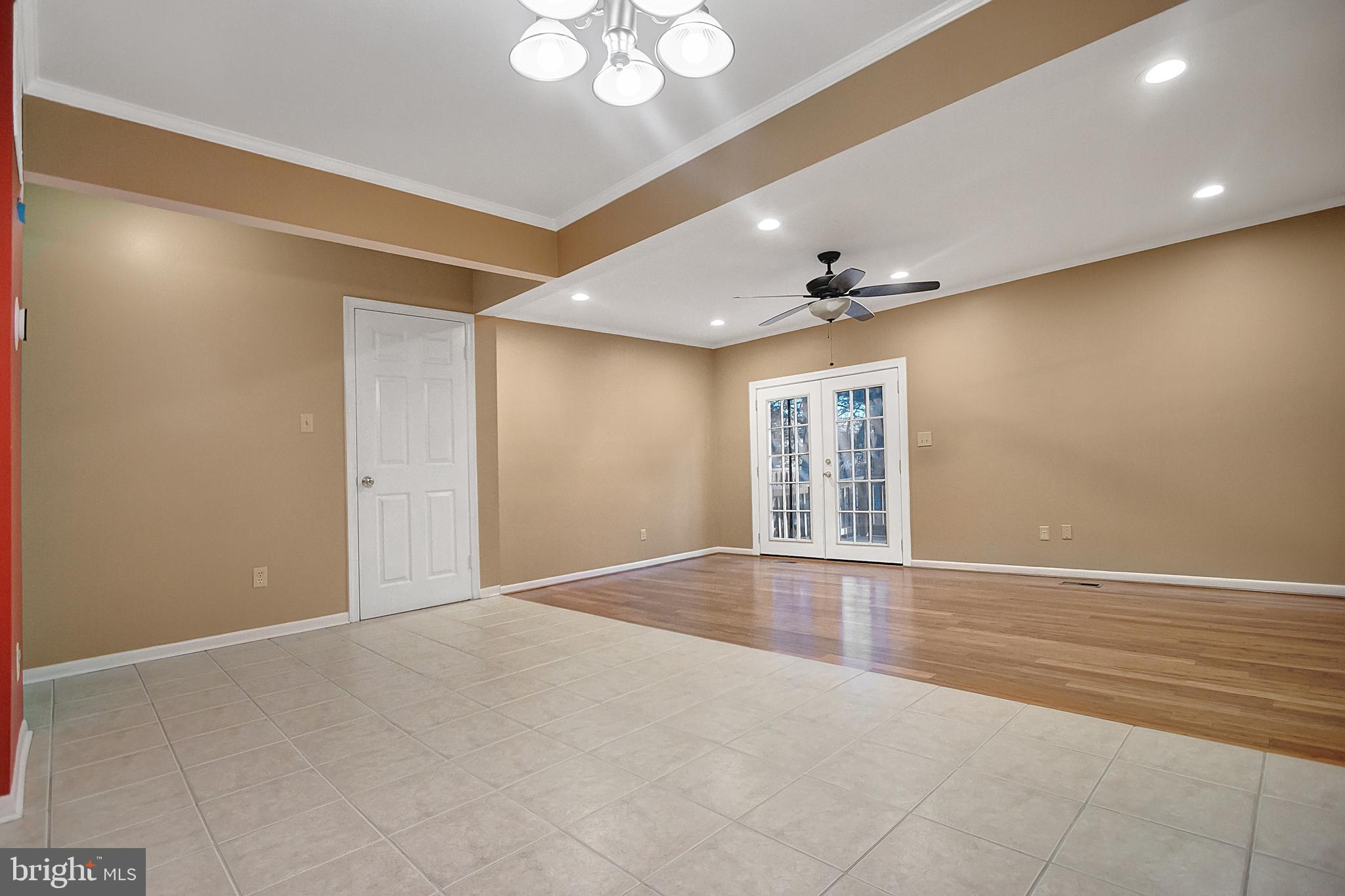 GOVERNORS LANDING - Residential