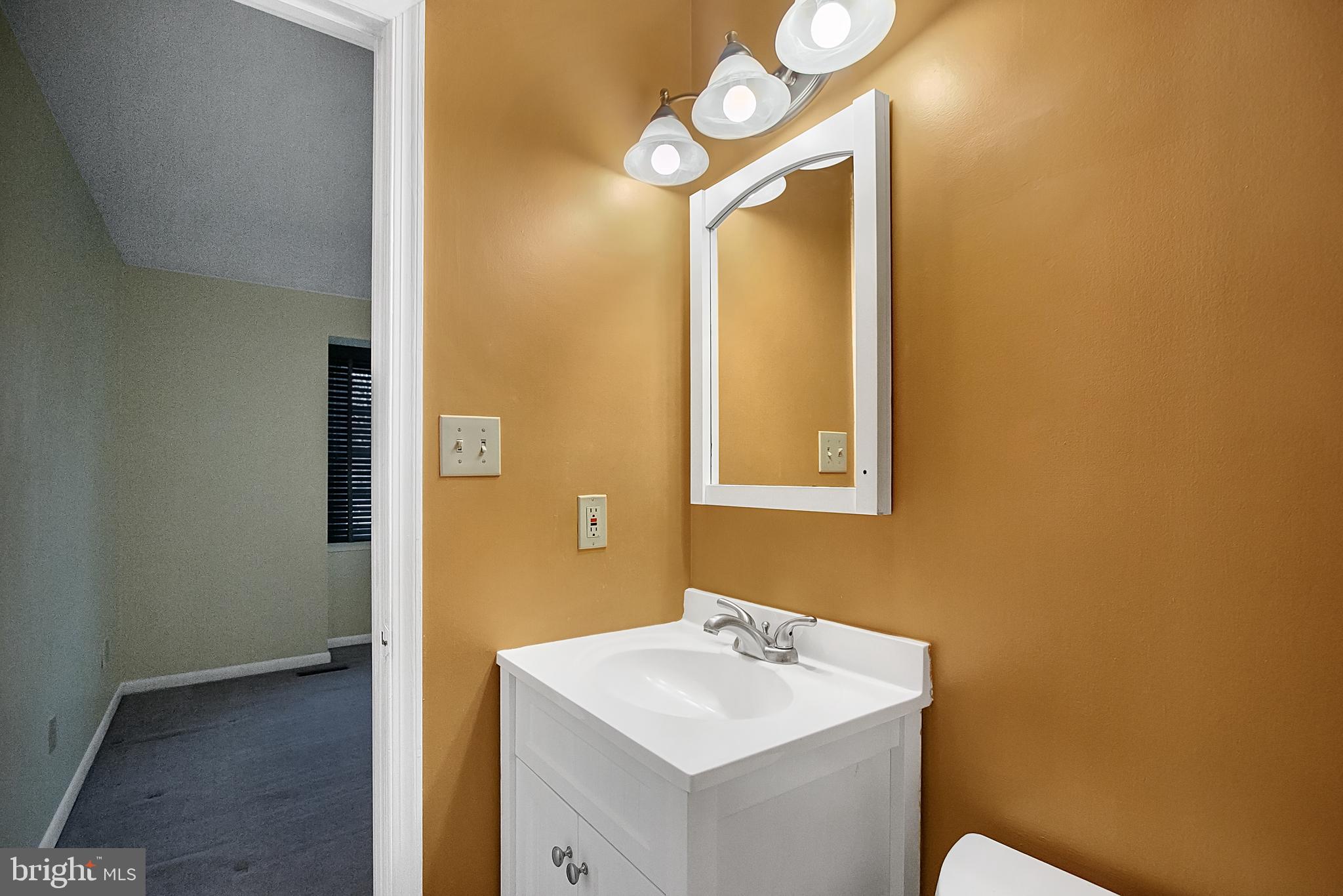 GOVERNORS LANDING - Residential