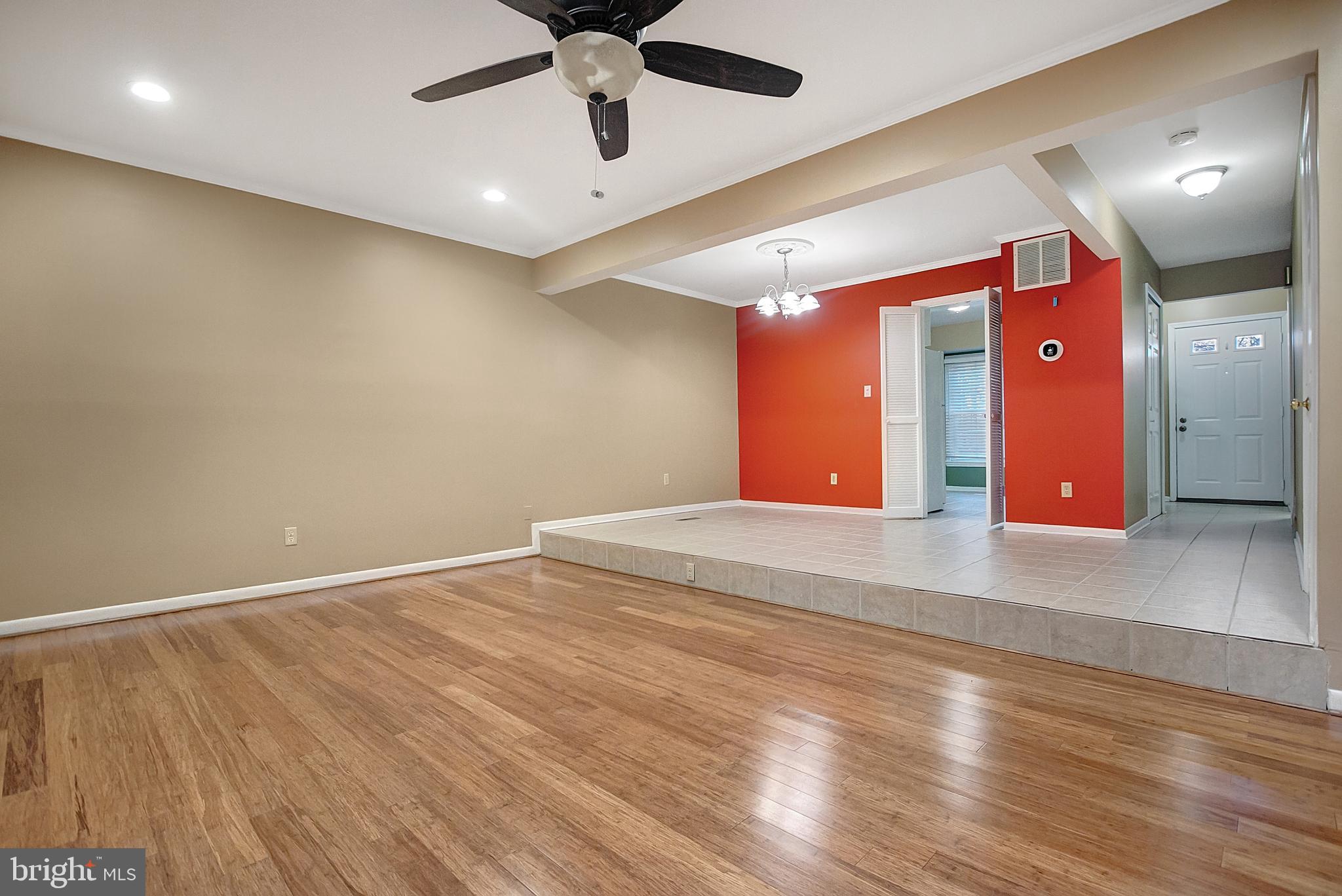 GOVERNORS LANDING - Residential