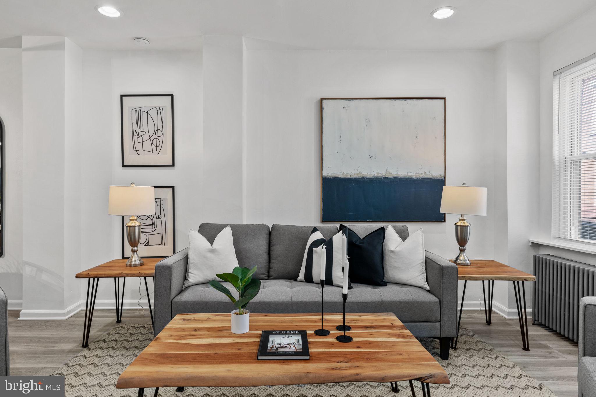 ITALIAN MARKET - Residential