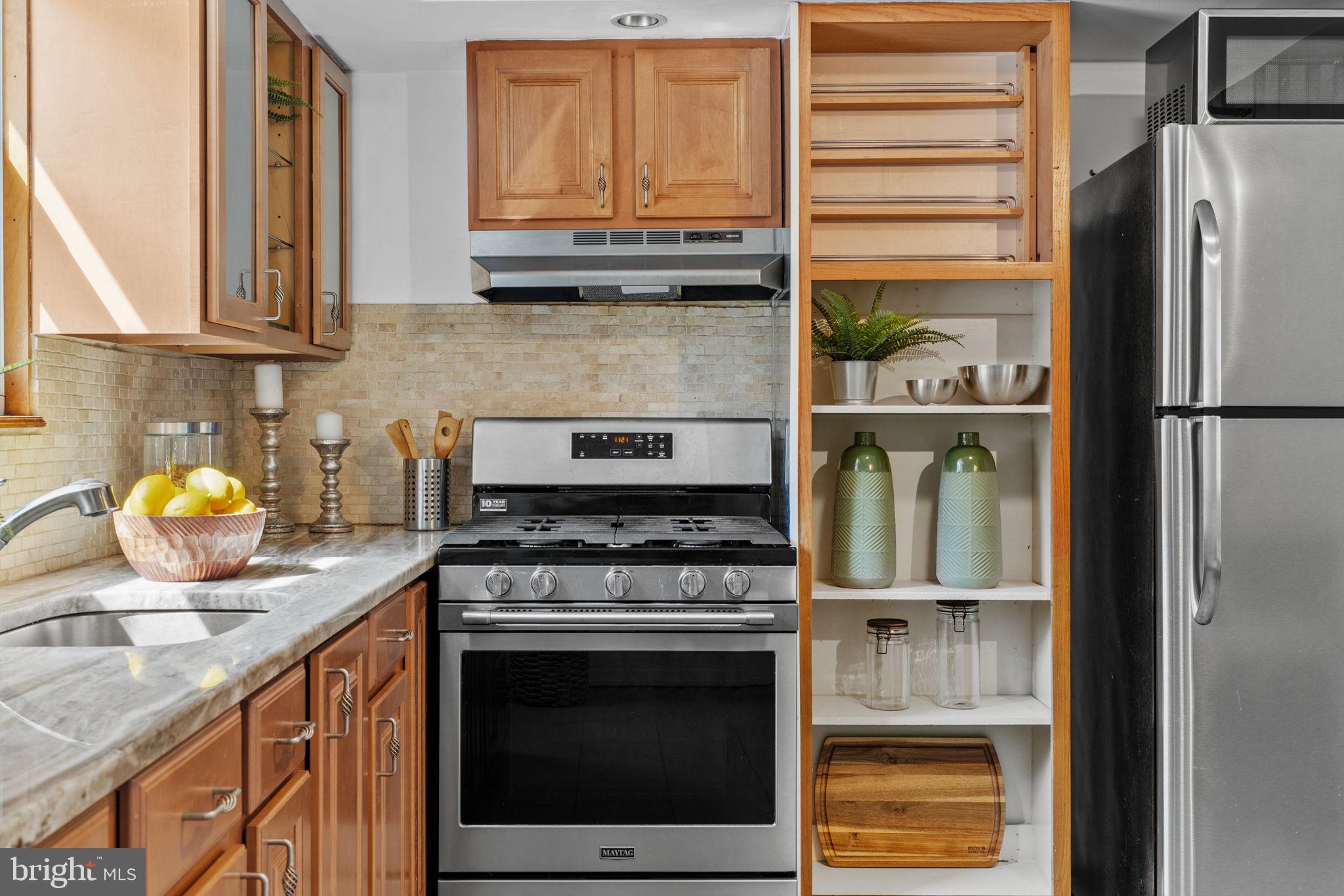 ITALIAN MARKET - Residential