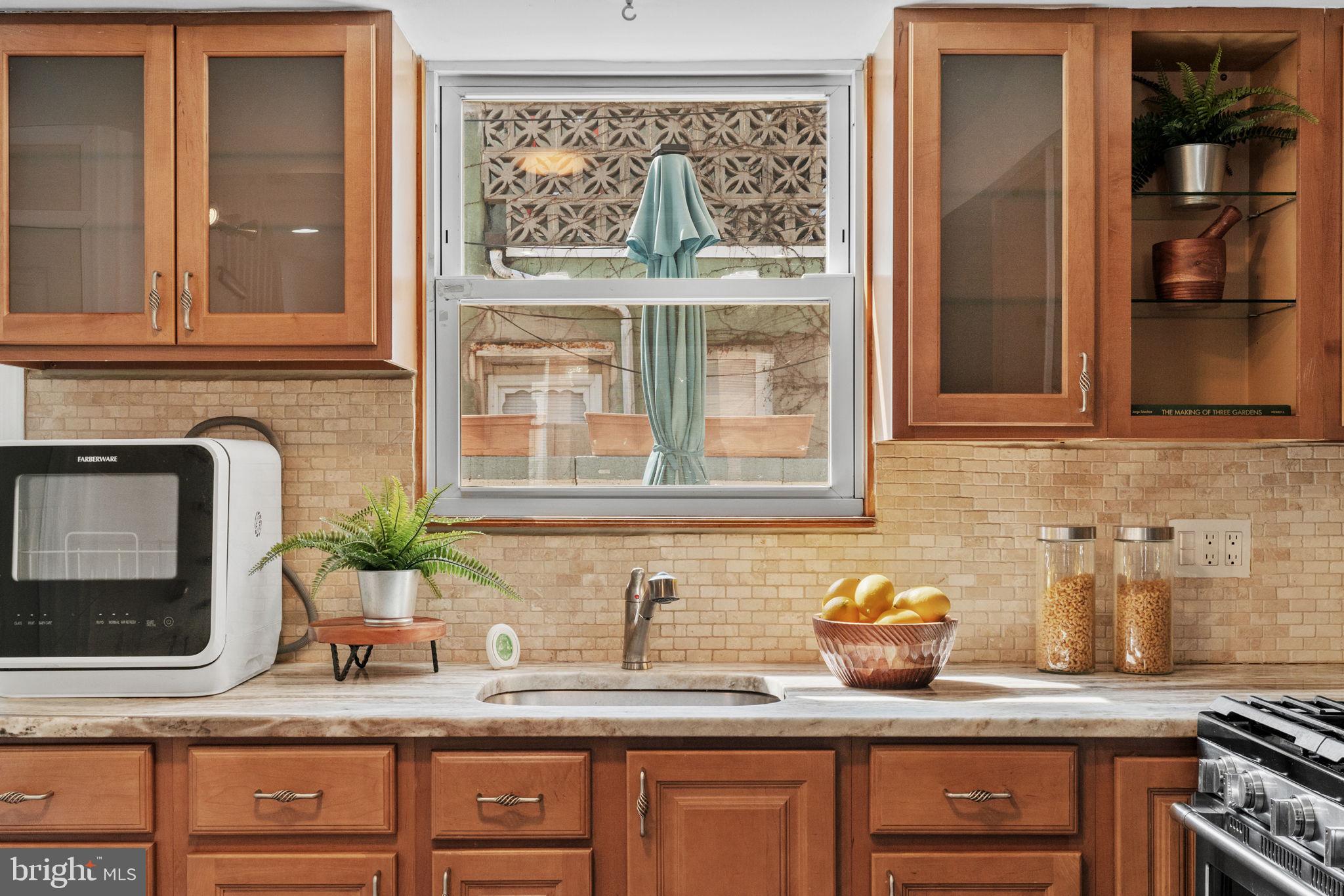 ITALIAN MARKET - Residential