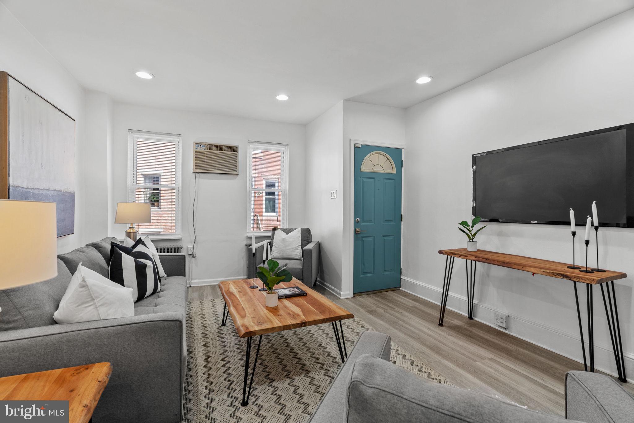 ITALIAN MARKET - Residential