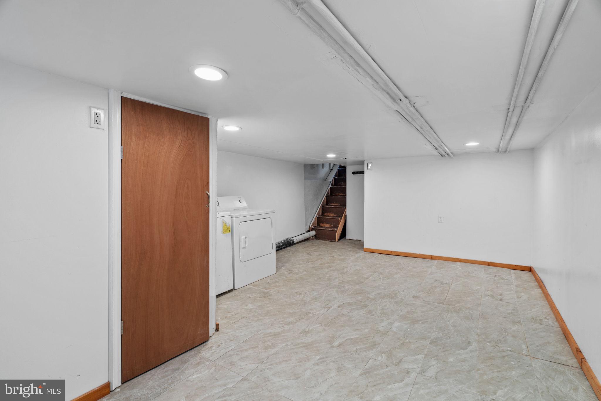 ITALIAN MARKET - Residential