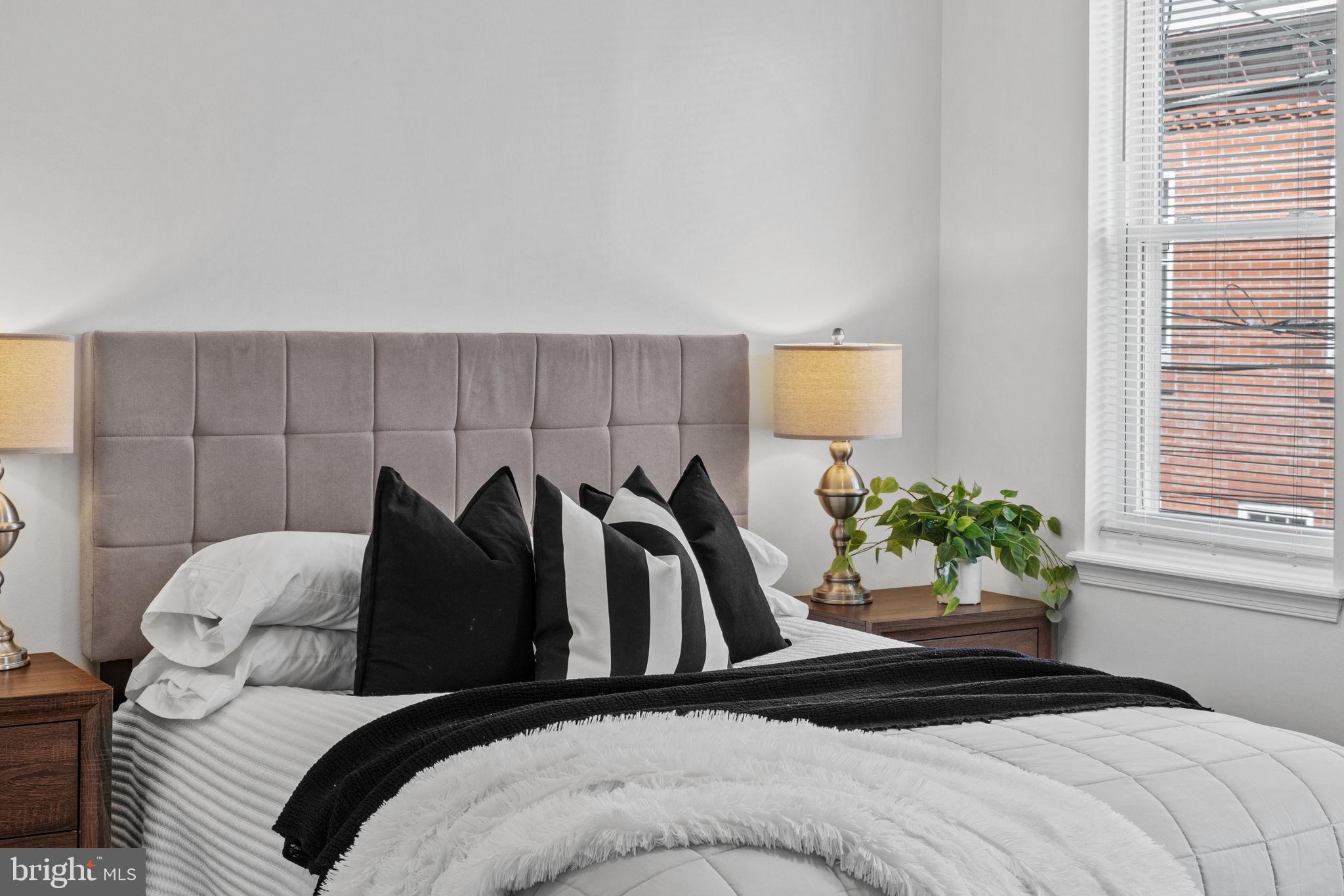 ITALIAN MARKET - Residential