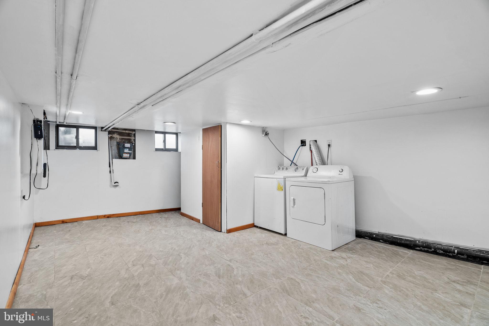 ITALIAN MARKET - Residential