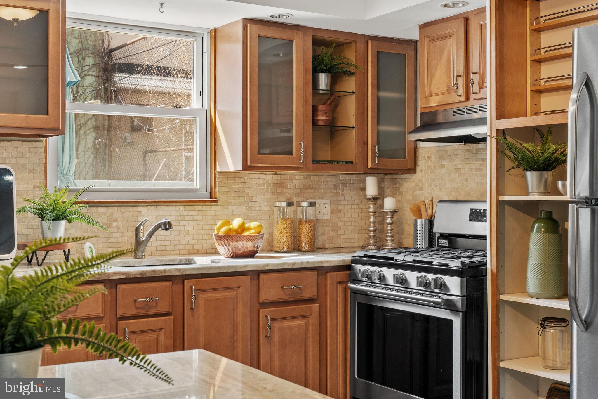 ITALIAN MARKET - Residential