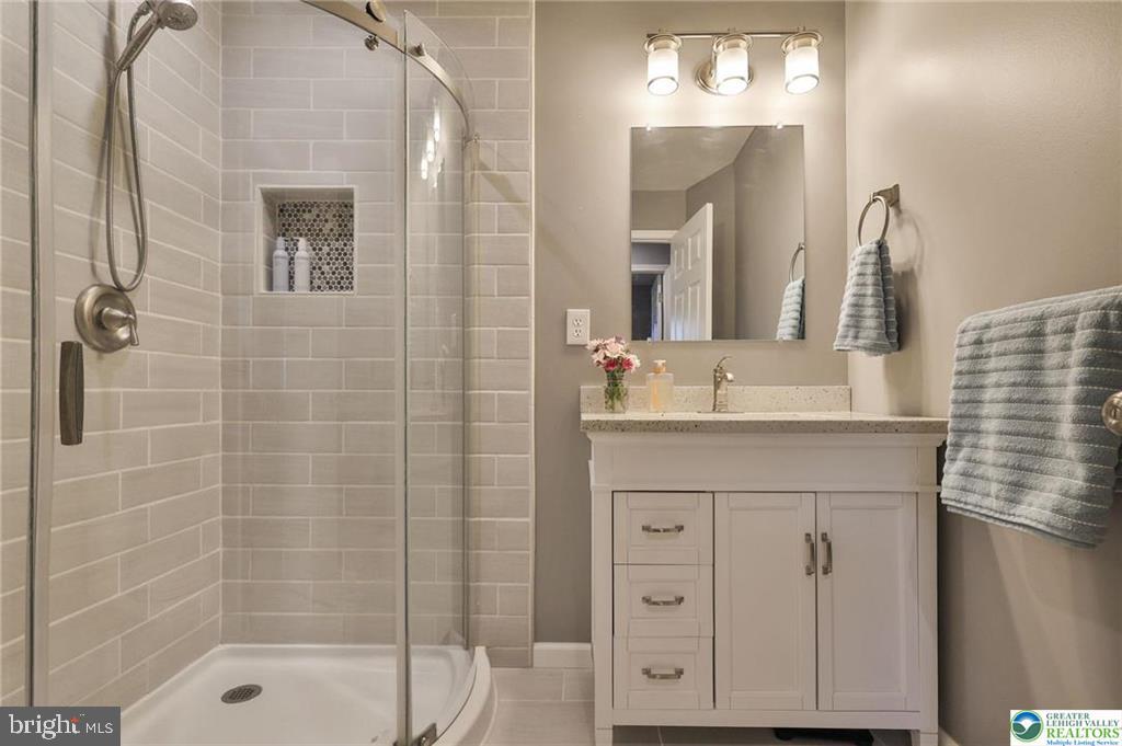 ANCIENT OAK SOUTH - Residential