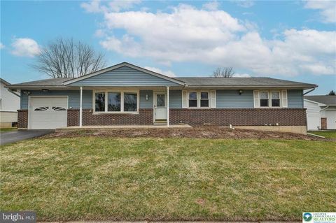 Homes For Sale - 2982 Magnolia Circle<br/> MACUNGIE, PA 18062