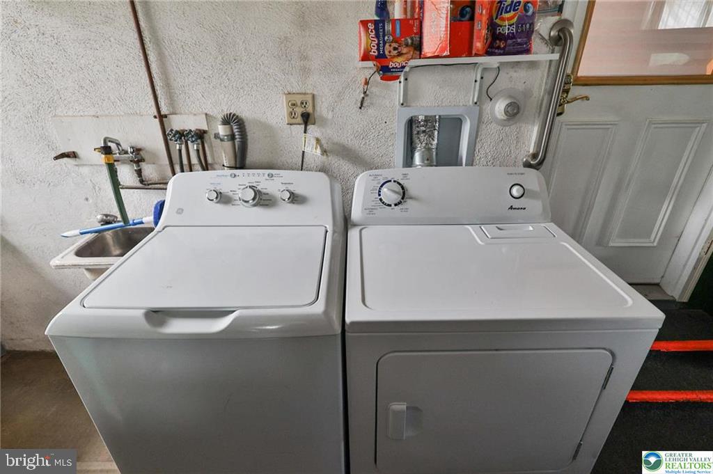 ANCIENT OAK SOUTH - Residential