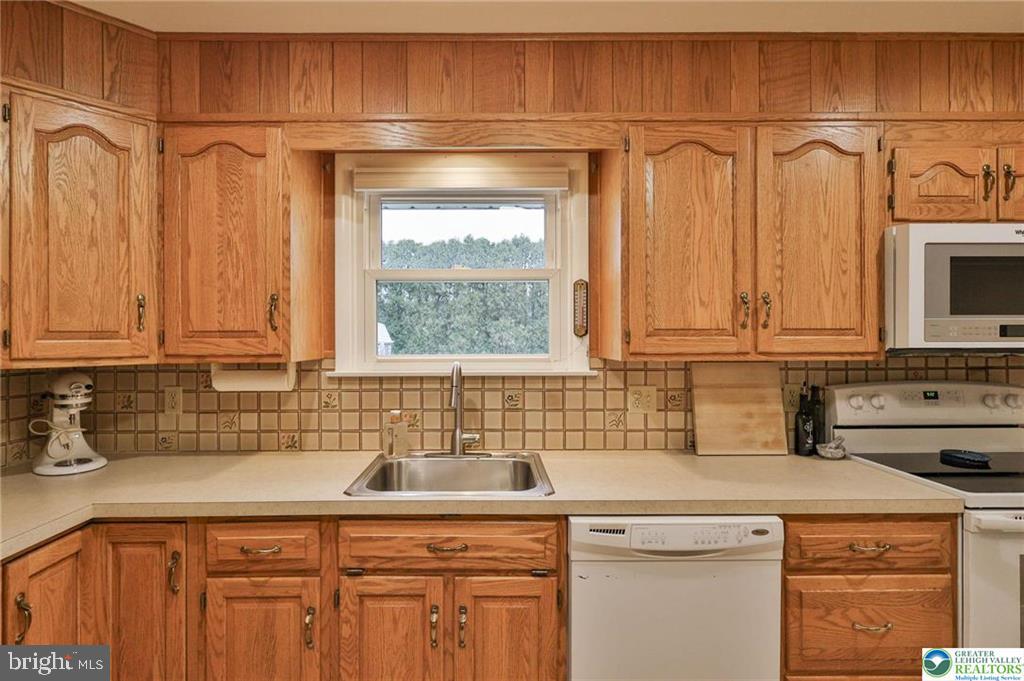 ANCIENT OAK SOUTH - Residential