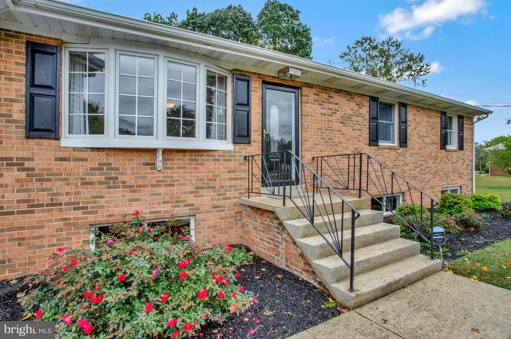 Photo of 10526 Willetts Crossing Road, WHITE PLAINS, MD 20695 (MLS # MDCH2048432)
