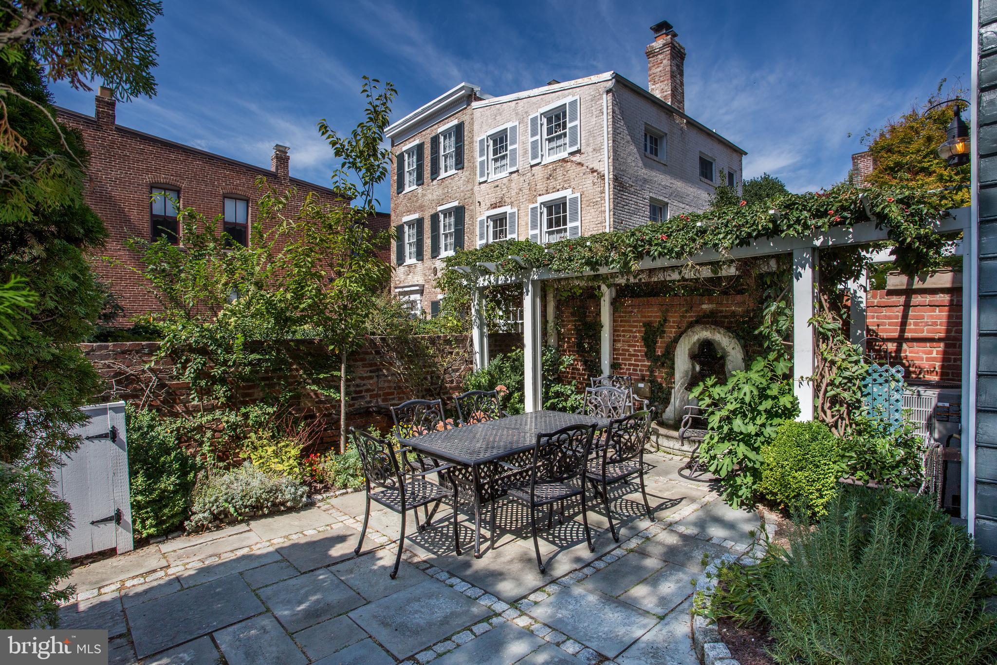 OLD TOWN - Residential