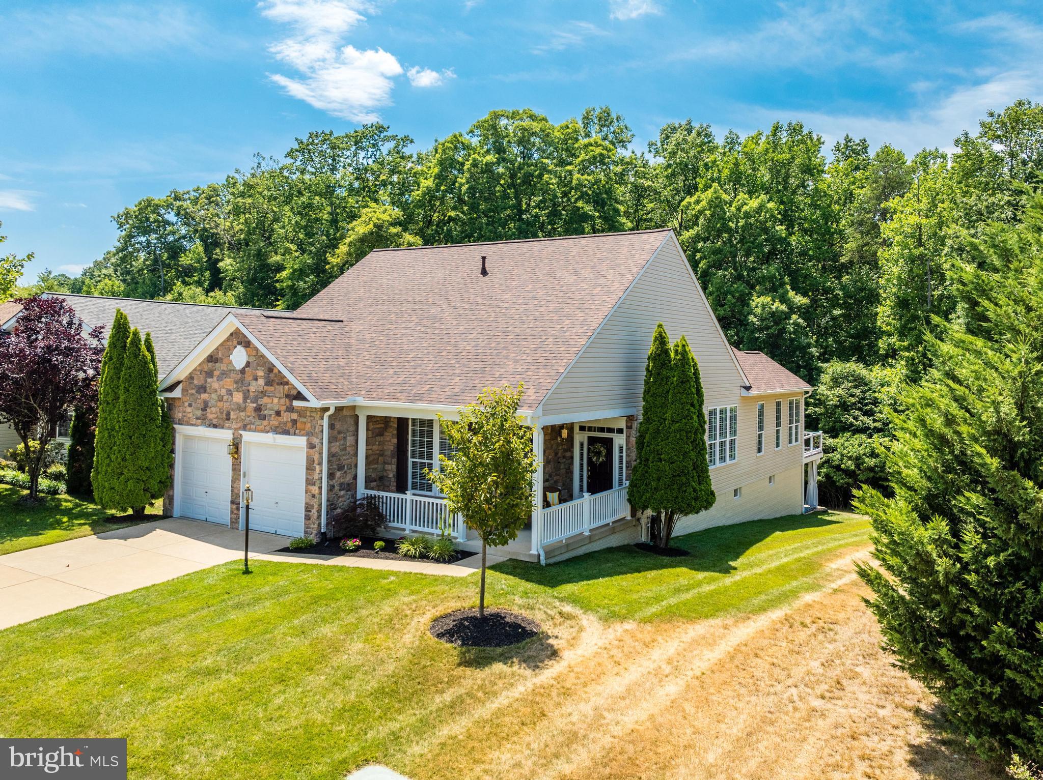 FOUR SEASONS IN HISTORIC VIRGINIA - Residential