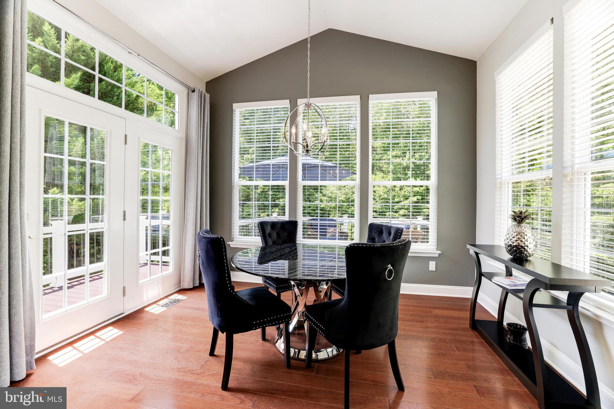 FOUR SEASONS IN HISTORIC VIRGINIA - Residential