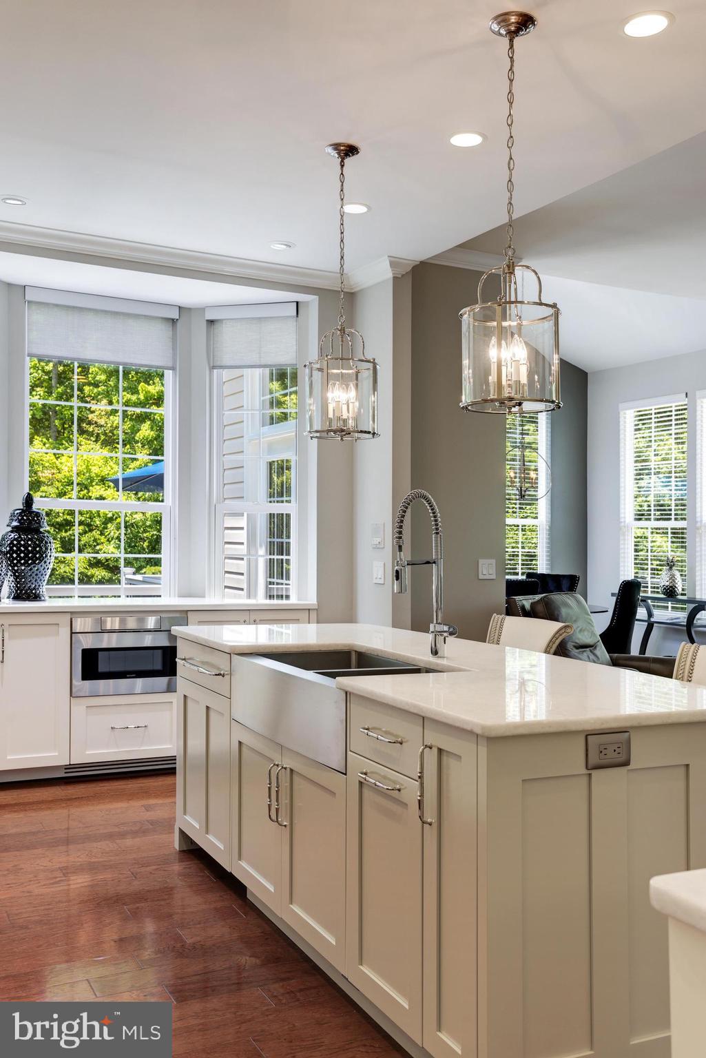 FOUR SEASONS IN HISTORIC VIRGINIA - Residential