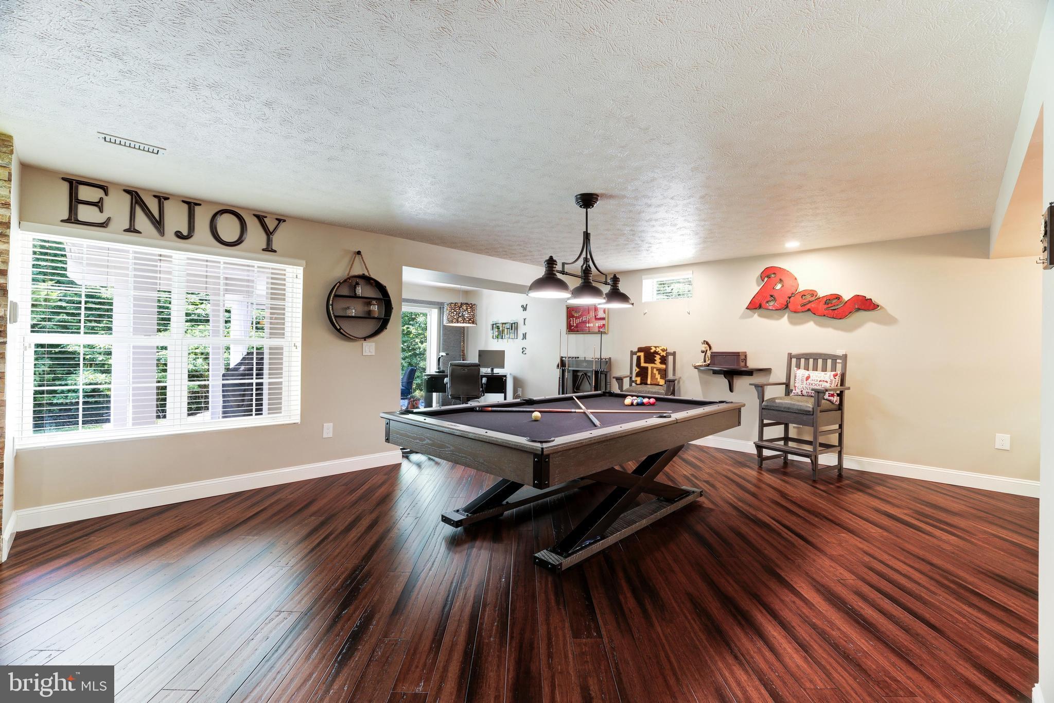 FOUR SEASONS IN HISTORIC VIRGINIA - Residential