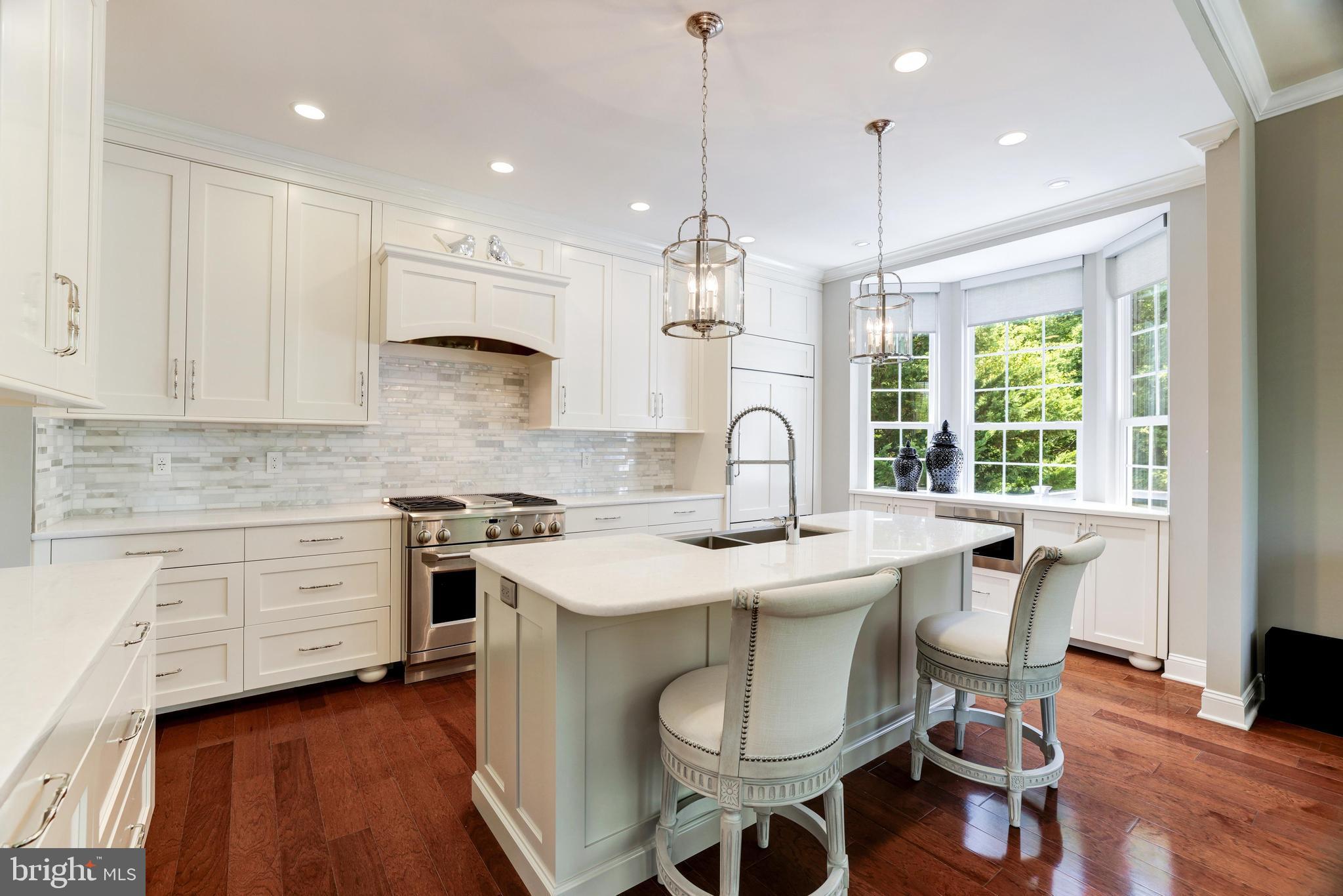 FOUR SEASONS IN HISTORIC VIRGINIA - Residential