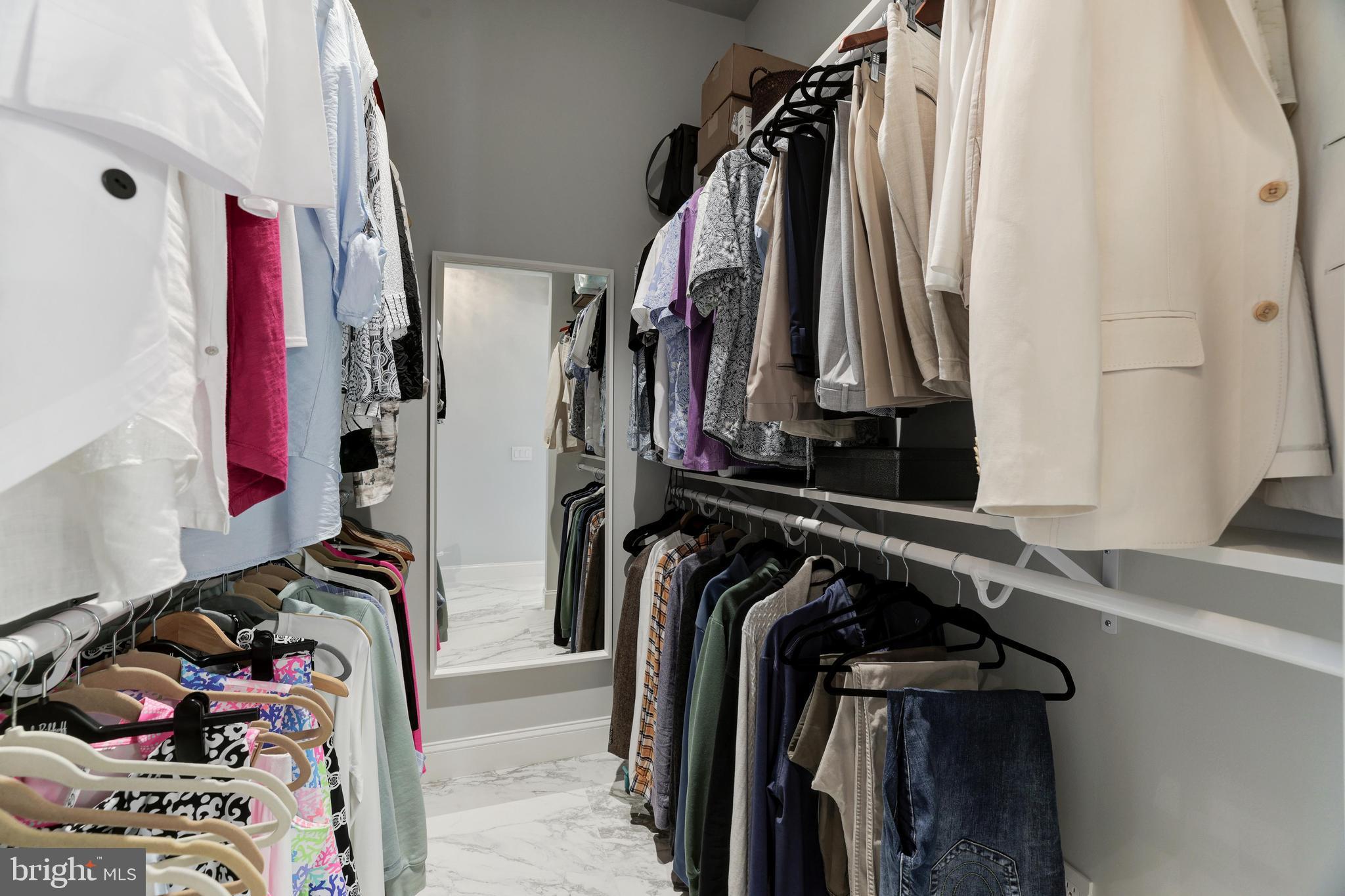 FOUR SEASONS IN HISTORIC VIRGINIA - Residential