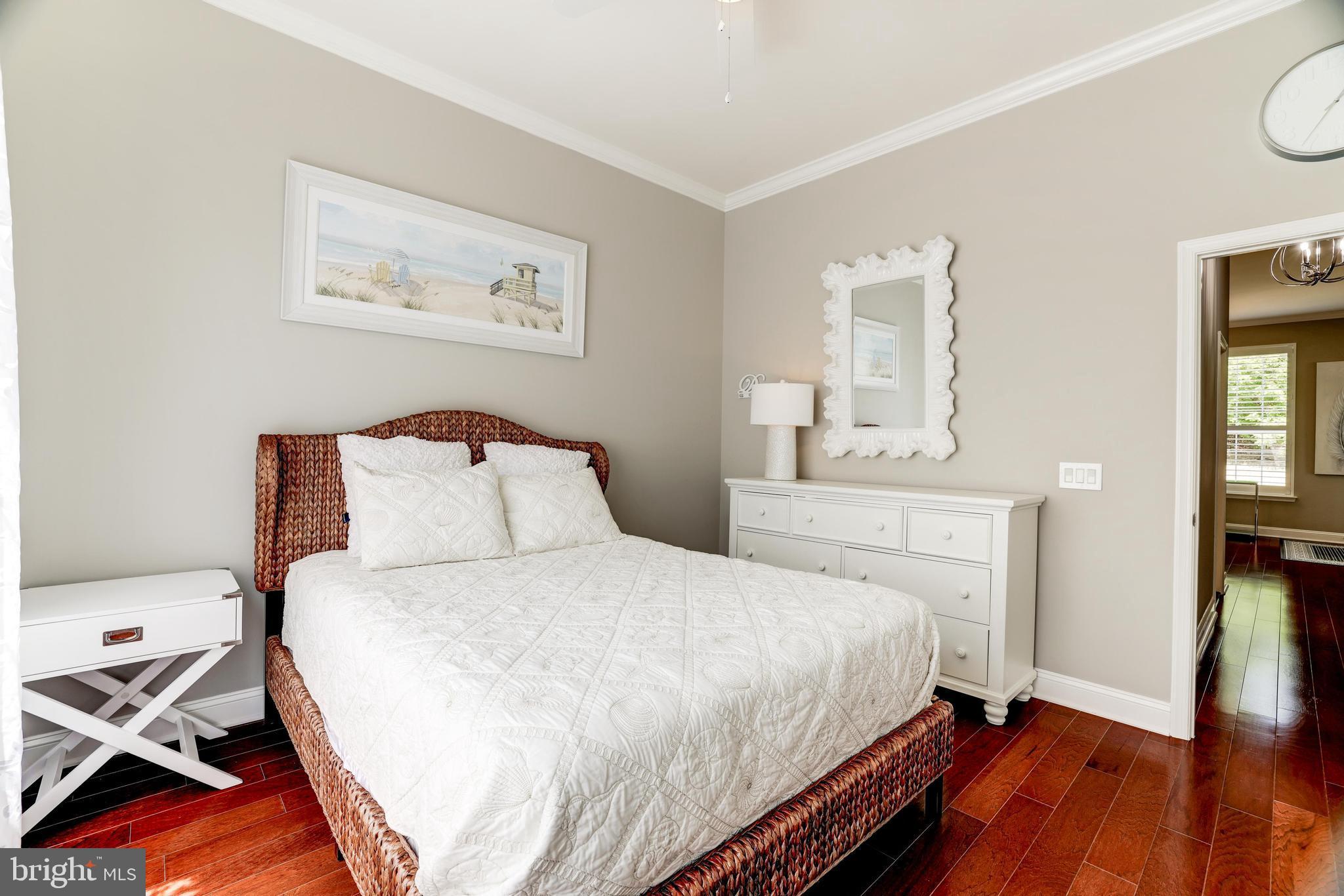 FOUR SEASONS IN HISTORIC VIRGINIA - Residential