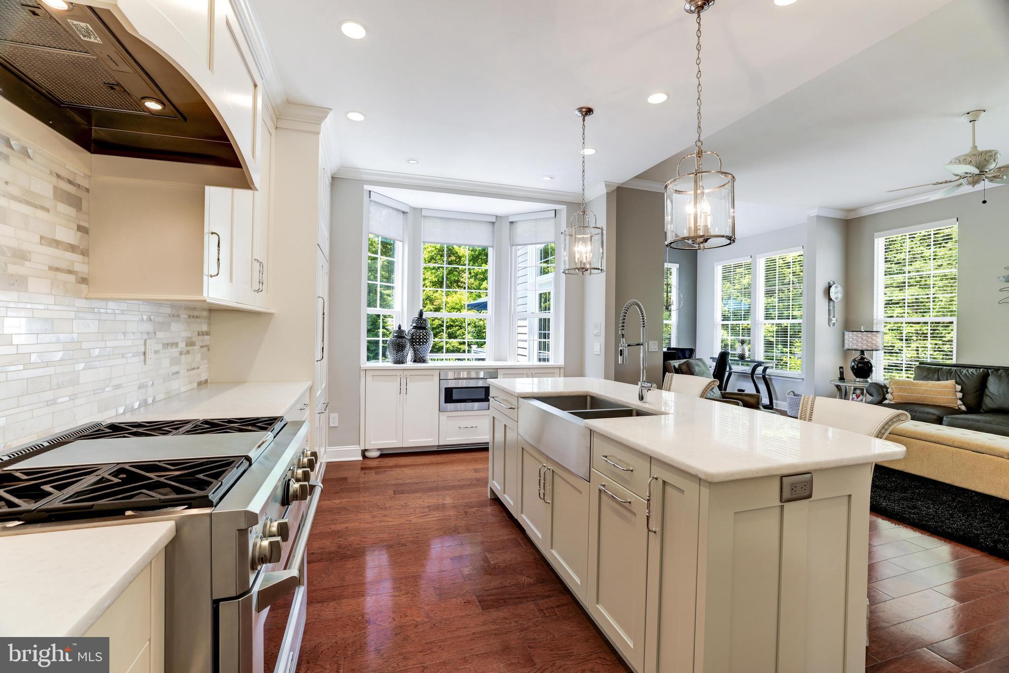 FOUR SEASONS IN HISTORIC VIRGINIA - Residential