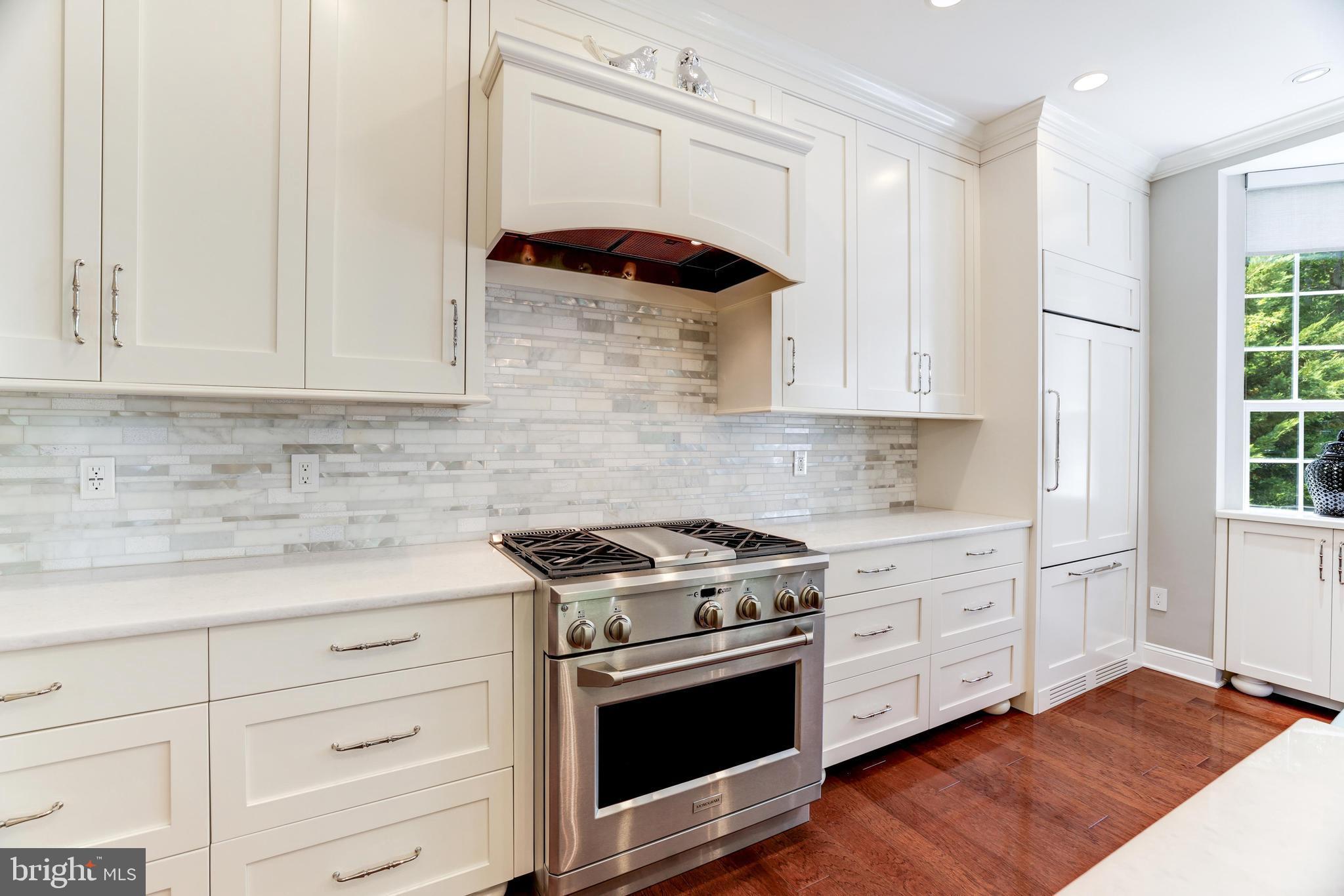 FOUR SEASONS IN HISTORIC VIRGINIA - Residential