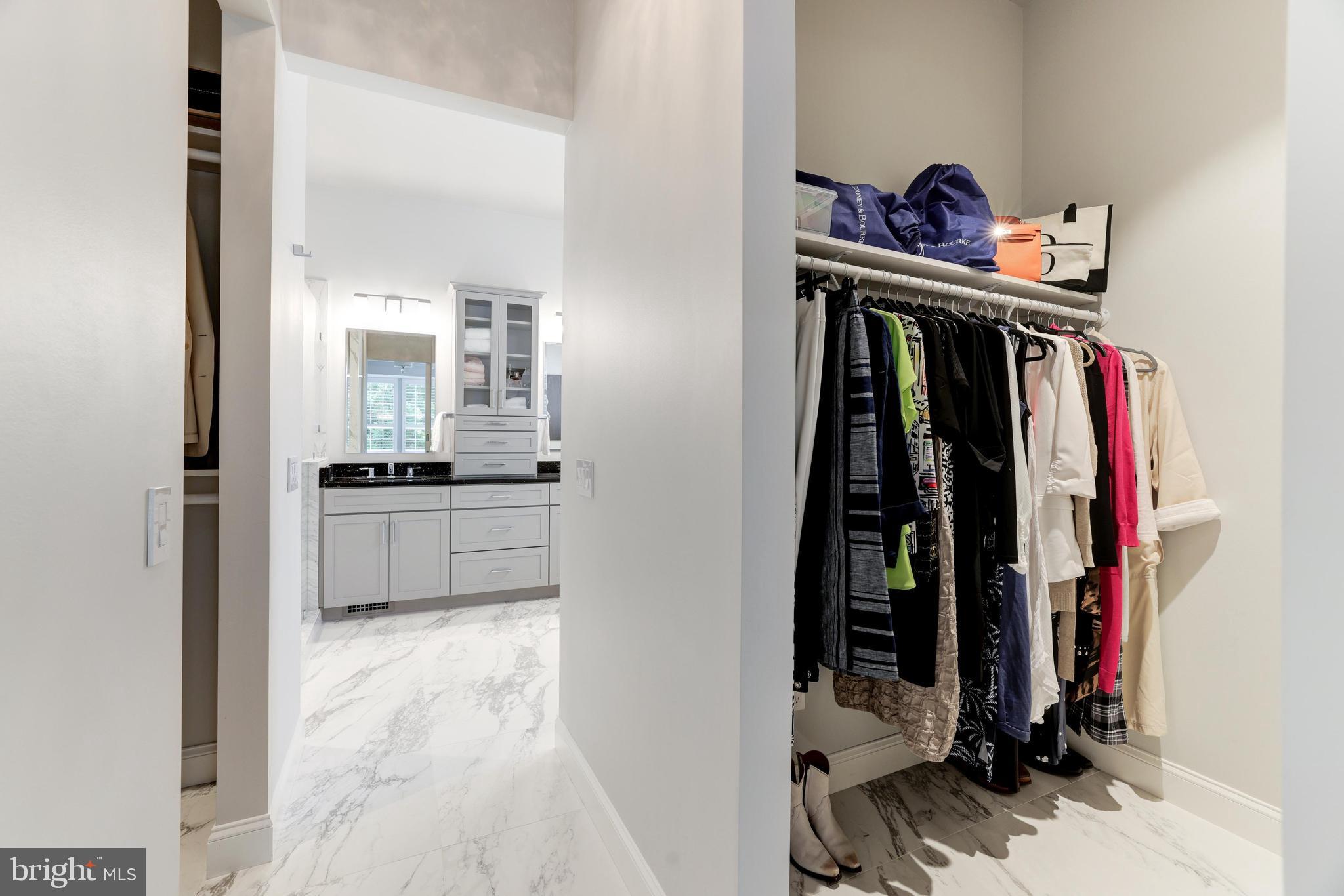 FOUR SEASONS IN HISTORIC VIRGINIA - Residential