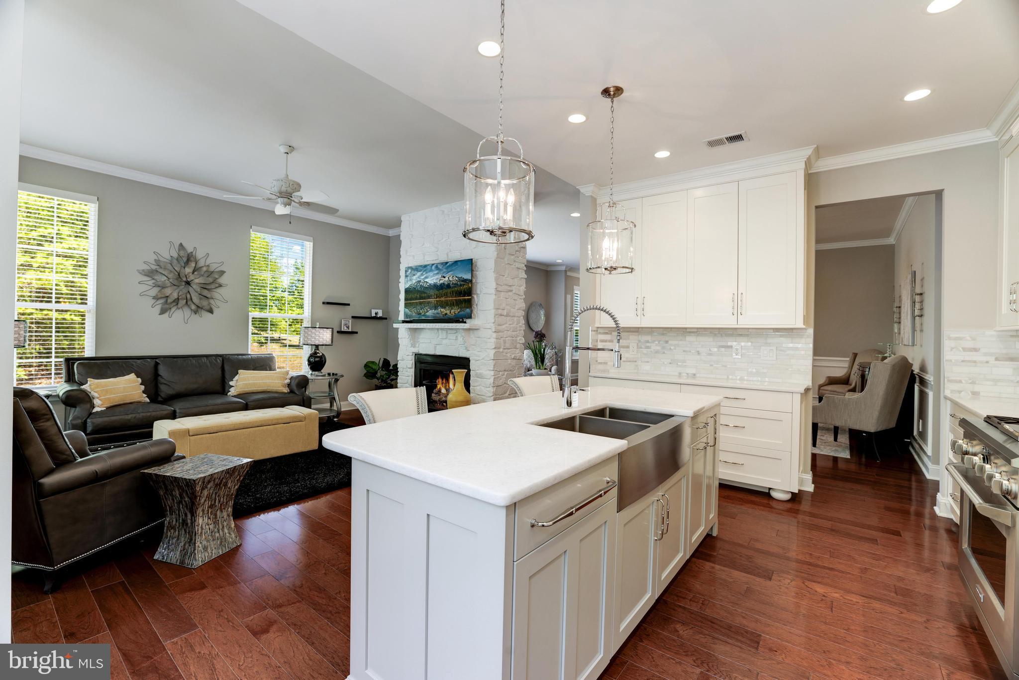 FOUR SEASONS IN HISTORIC VIRGINIA - Residential