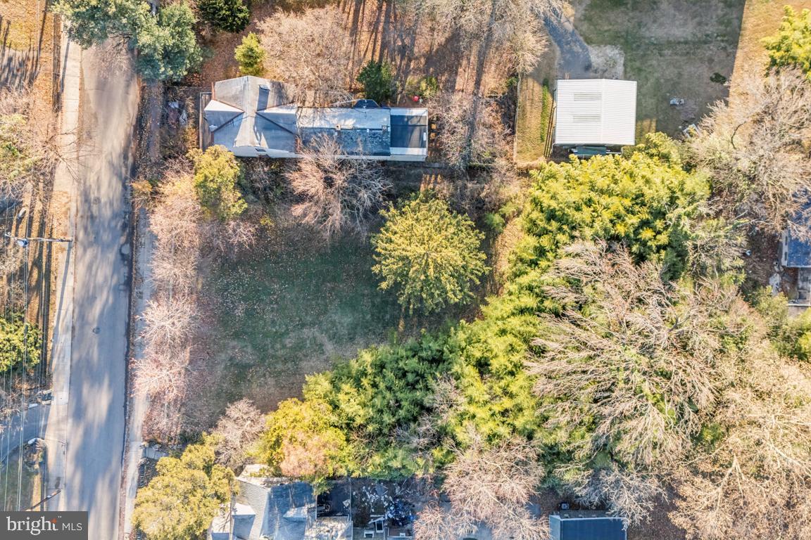 GERMANTOWN (EAST) - Land