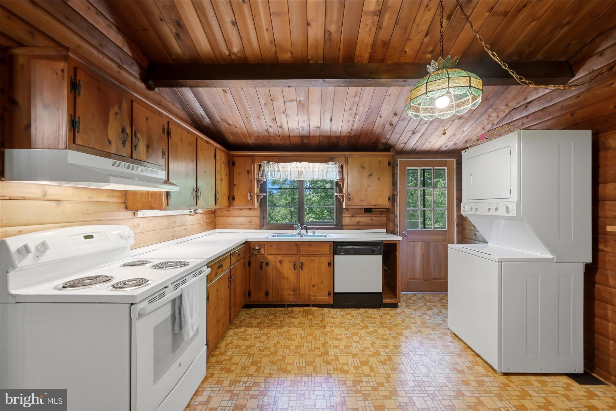 SHENANDOAH  SHORES - Residential