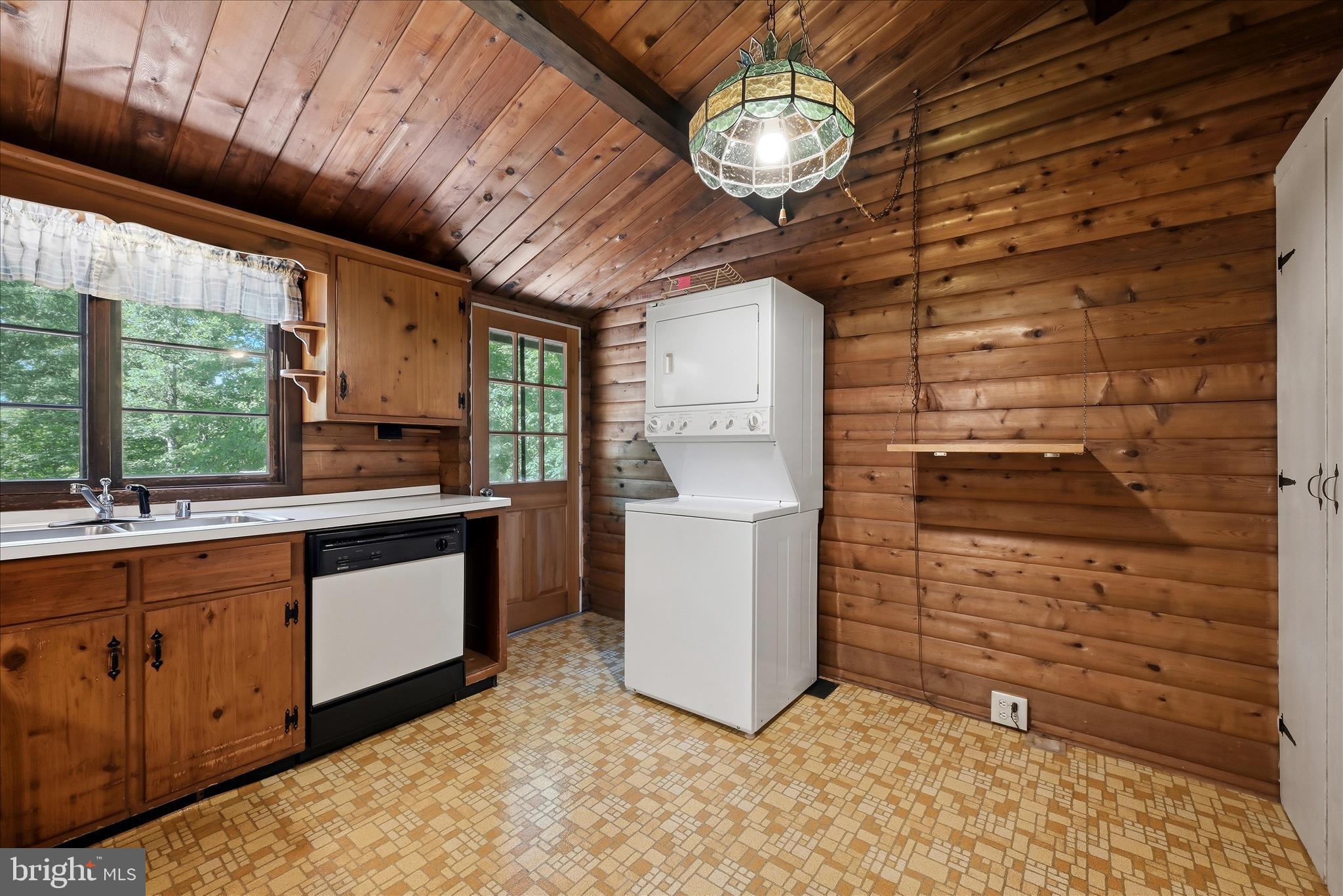 SHENANDOAH  SHORES - Residential