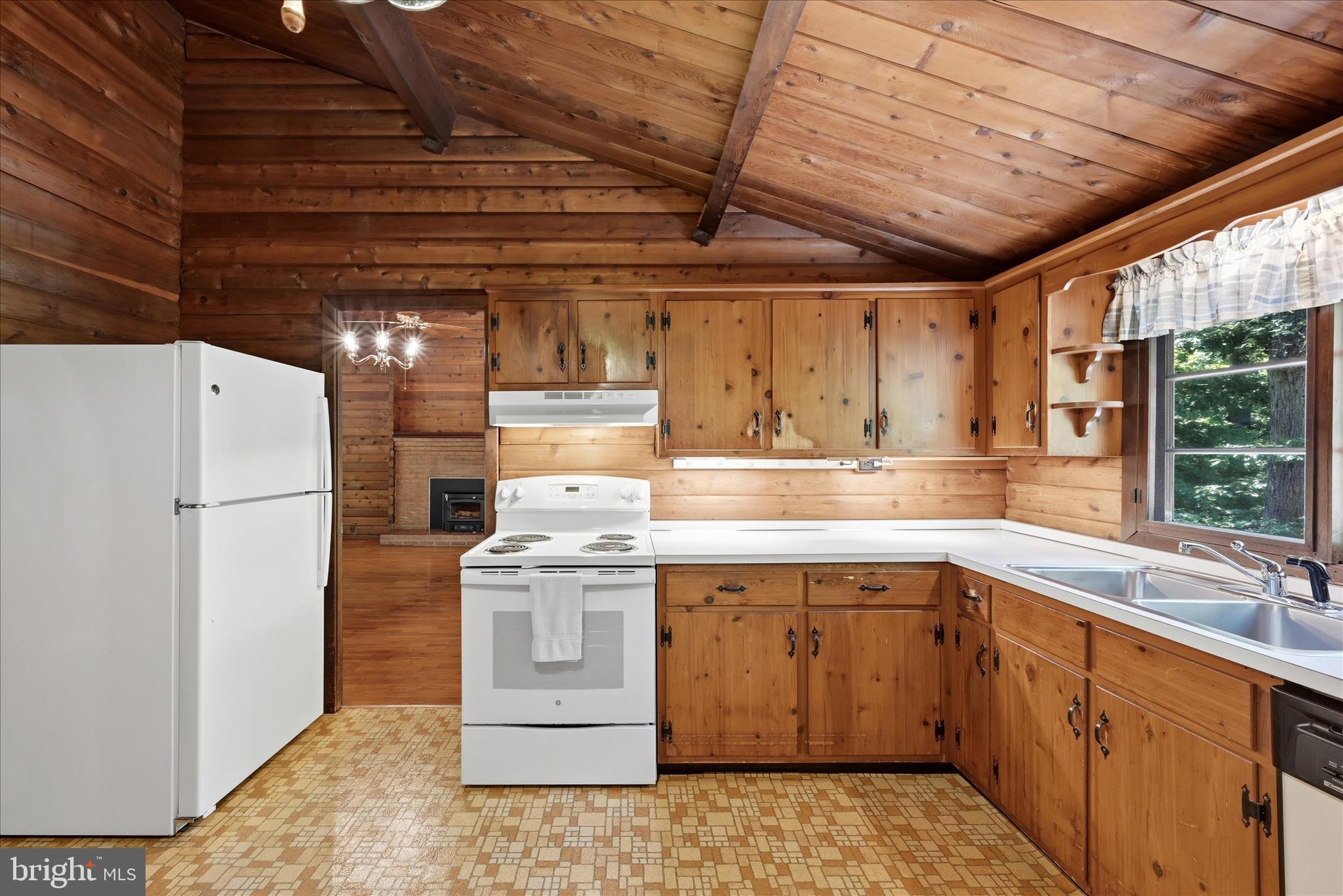 SHENANDOAH  SHORES - Residential