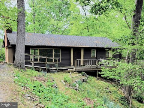 Photo of 198 Spruce Road, FRONT ROYAL, VA 22630 (MLS # VAWR2014188)