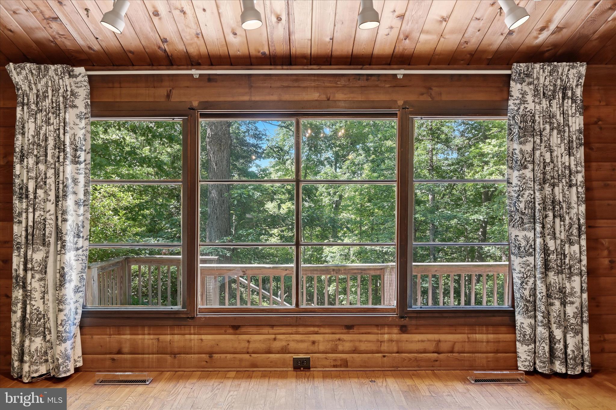 SHENANDOAH  SHORES - Residential