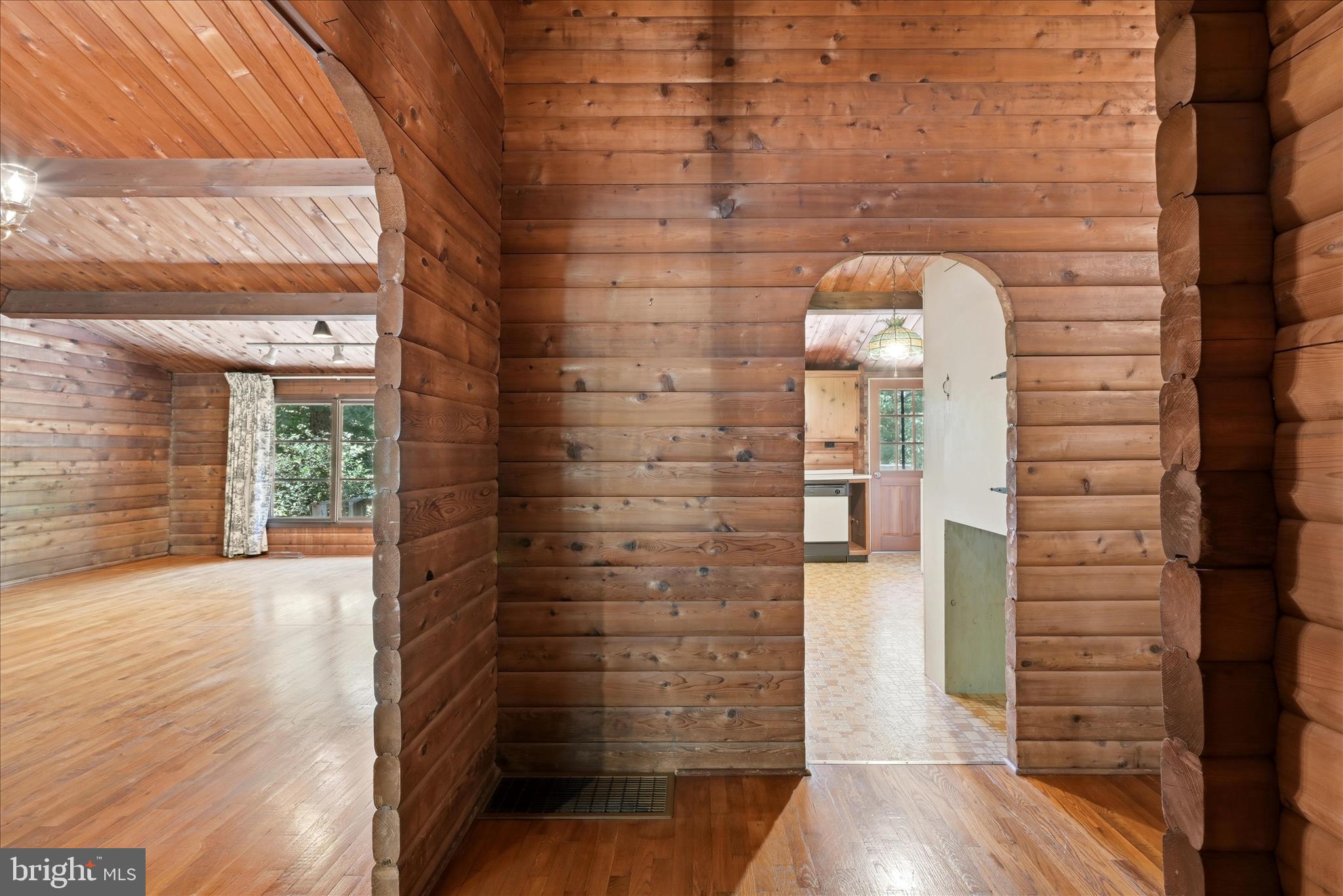 SHENANDOAH  SHORES - Residential