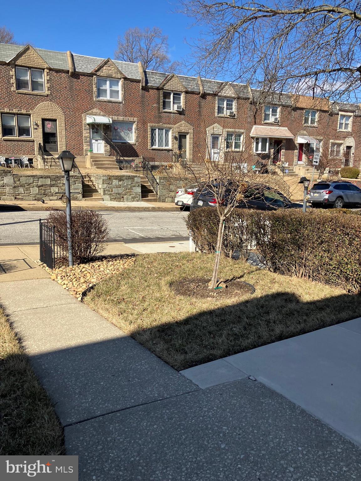 LAWNCREST - Residential