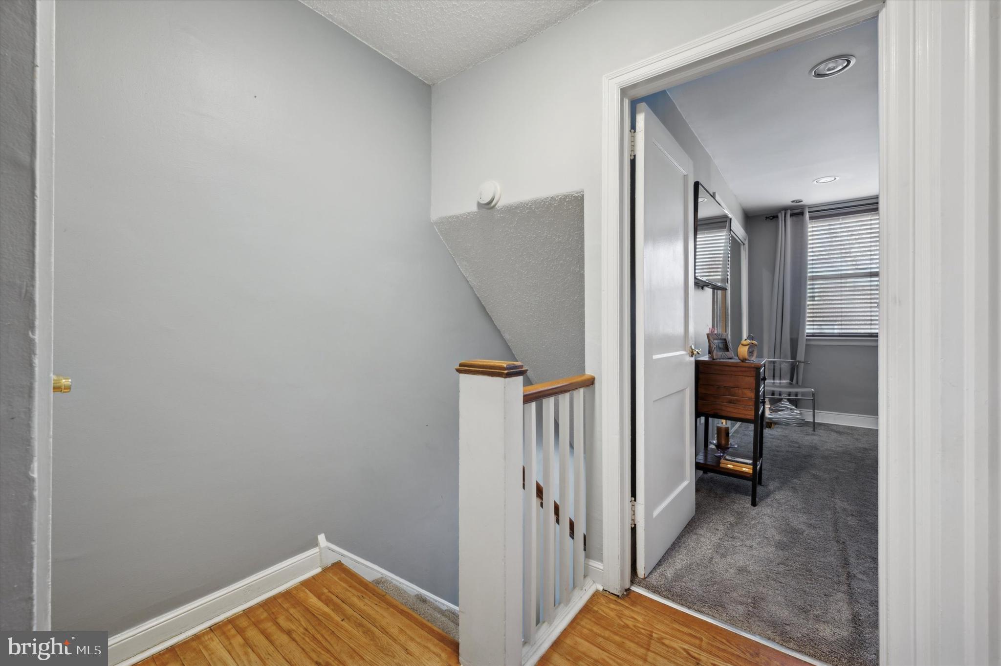 LAWNCREST - Residential