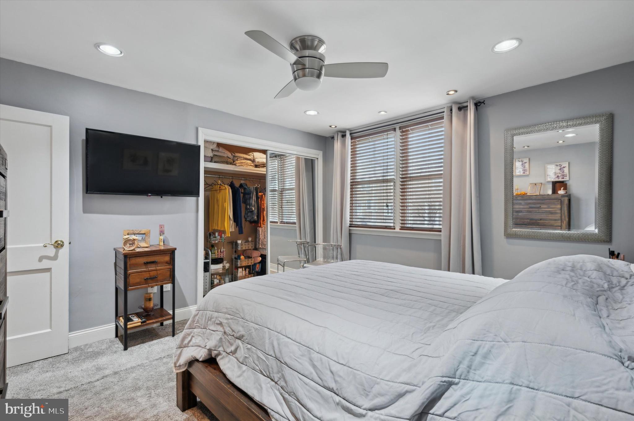 LAWNCREST - Residential