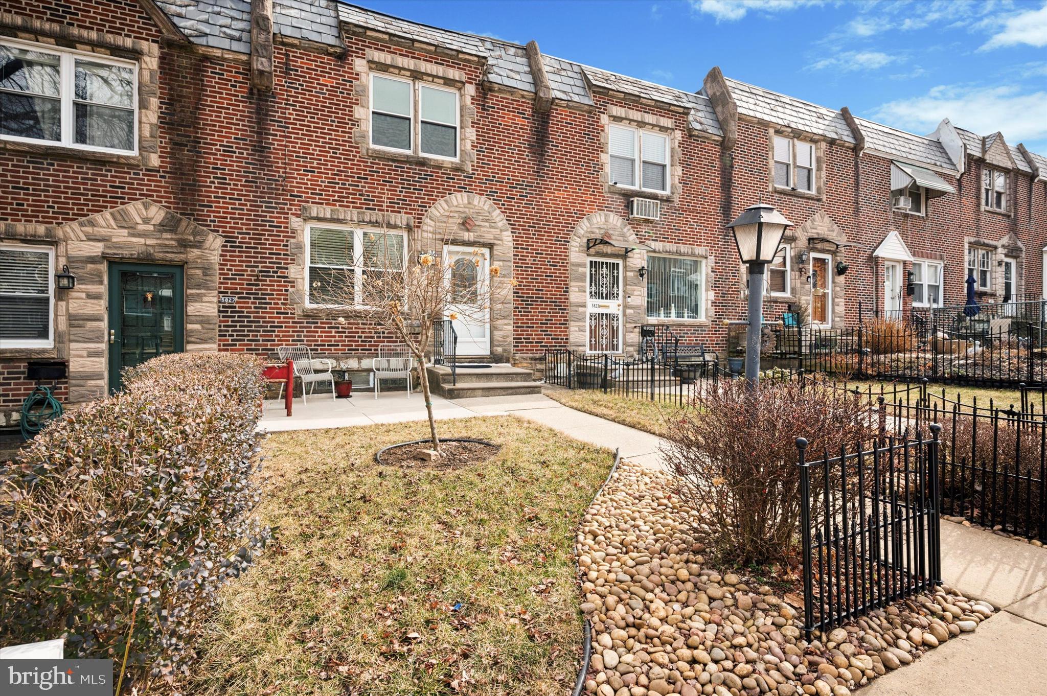 LAWNCREST - Residential