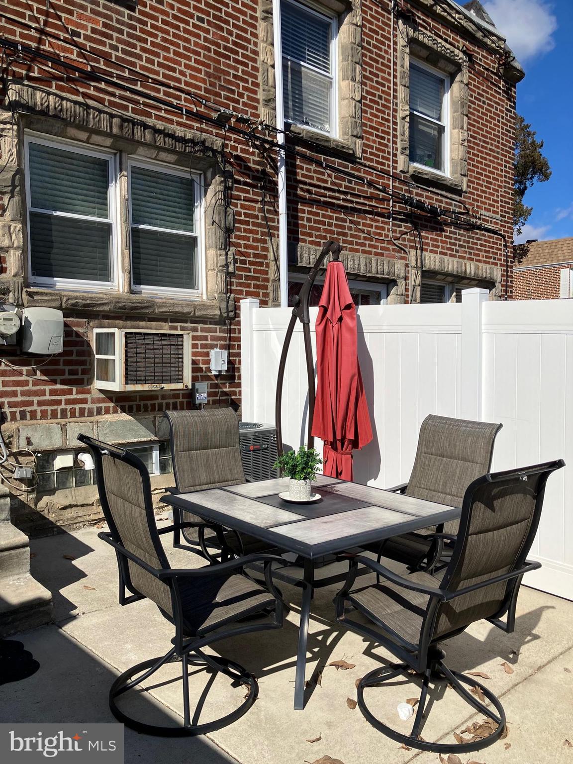 LAWNCREST - Residential