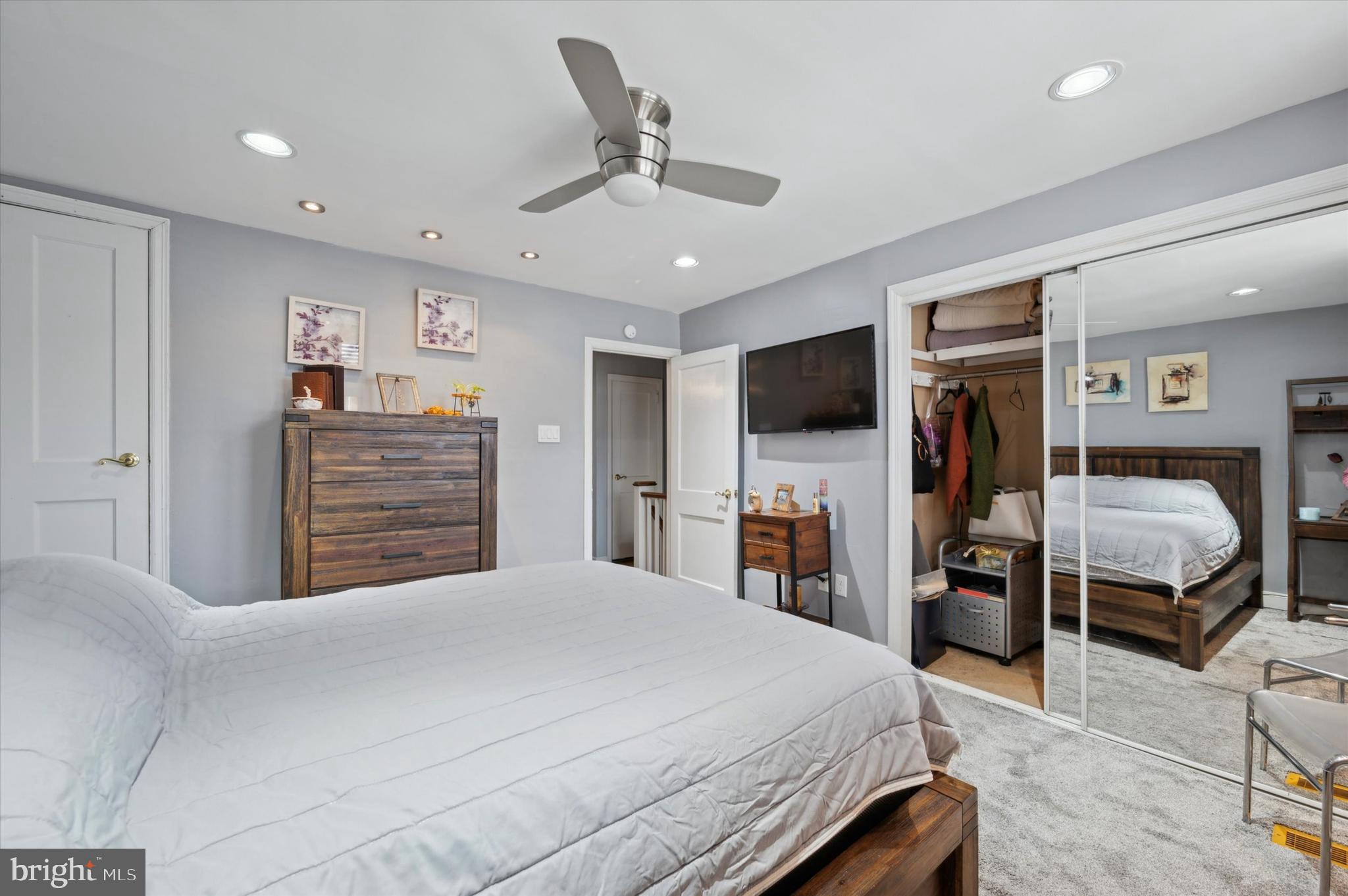 LAWNCREST - Residential